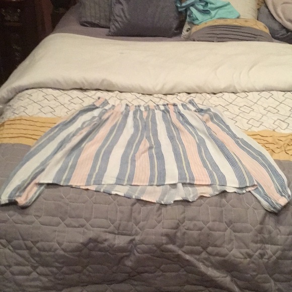 Top - Picture 2 of 2